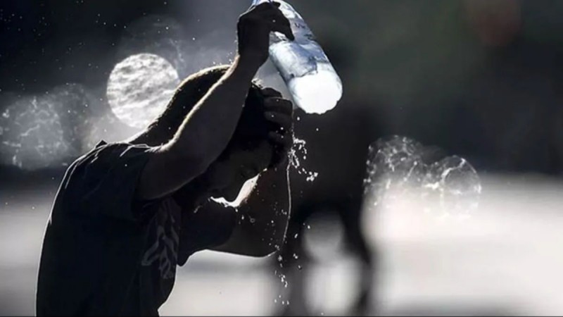Sigue la ola de calor: aquí cinco consejos esenciales para protegernos al exponernos al sol